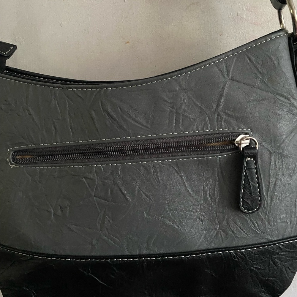 Stone Mountain Accessories Gray Crossbody Bag with Adjustable Strap - Picture 3 of 5